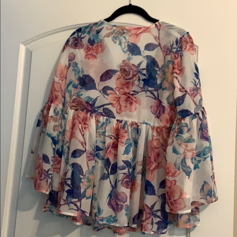 Show me your mumu S bell sleeve with lace up - Picture 6 of 6